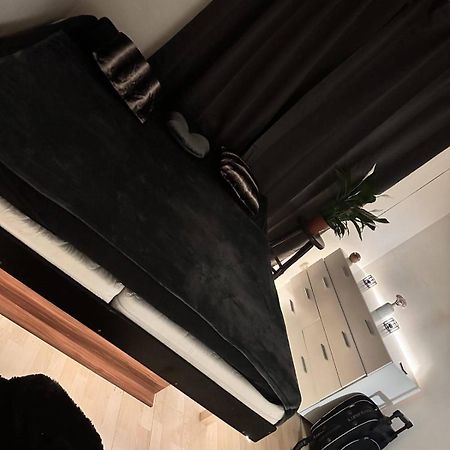 Studio 9 Ostrava Luaran gambar